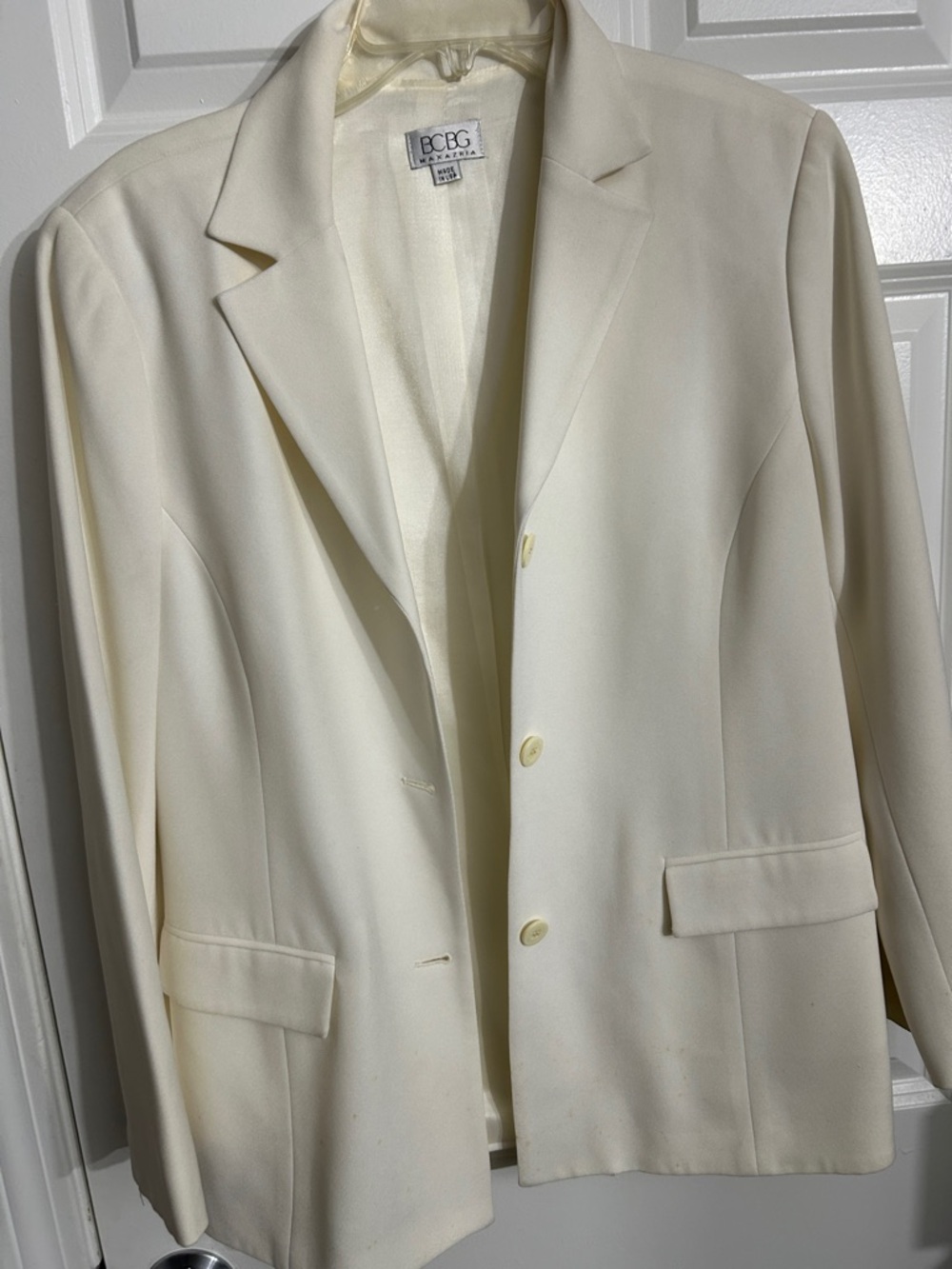 BCBG Cream Single-Breasted Tailored Blazer